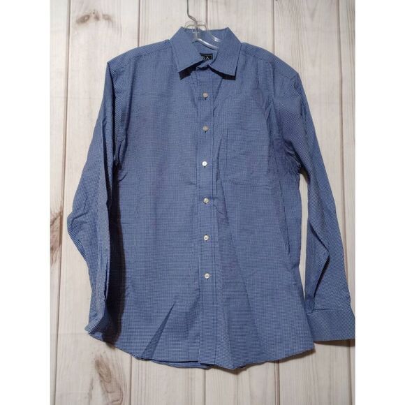 Jos A Bank Shirt Men's Medium Blue Button Front Long Sleeve‎ Traveler - Picture 1 of 7